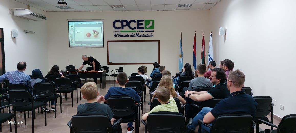 Victor Carlos Durán en conferencia de emprendedores